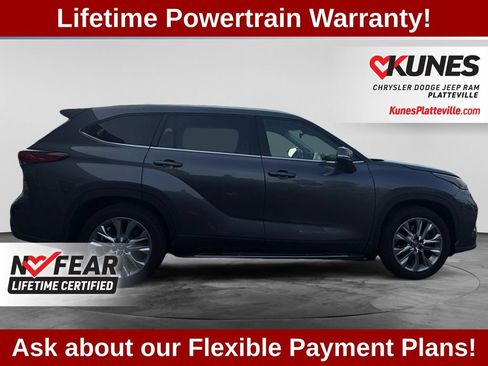 Used 2020 Toyota Highlander Limited AWD/4WD image 11