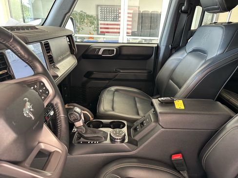 Certified 2025 Ford Bronco Badlands AWD/4WD image 18