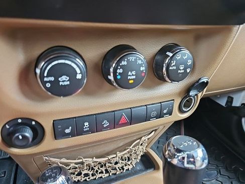 Used 2012 Jeep Wrangler Unlimited Sahara w/ Dual Top Group AWD/4WD image 21
