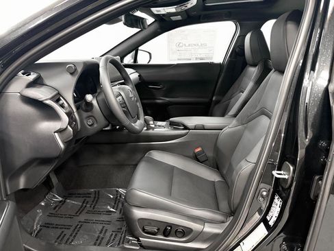 New 2025 Lexus UX 300h AWD image 4