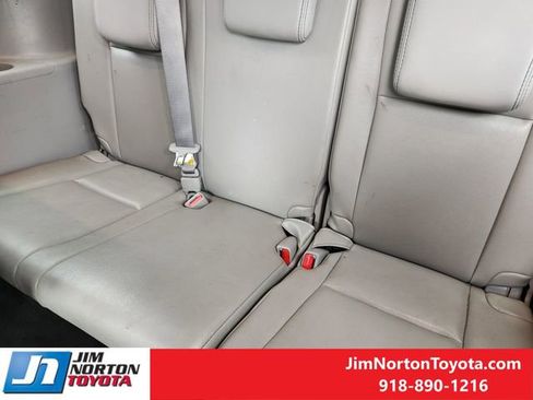 Used 2016 Toyota Highlander Limited AWD/4WD image 31