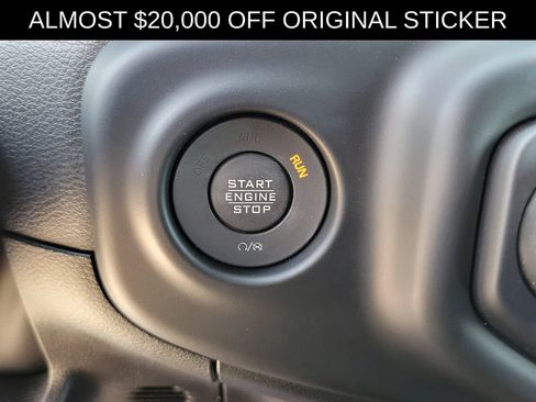 Used 2023 Jeep Wrangler Unlimited Rubicon w/ Cold Weather Group AWD/4WD image 27
