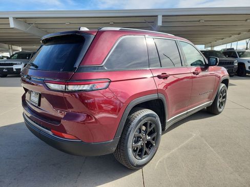 New 2026 Jeep Grand Cherokee Altitude AWD/4WD image 3
