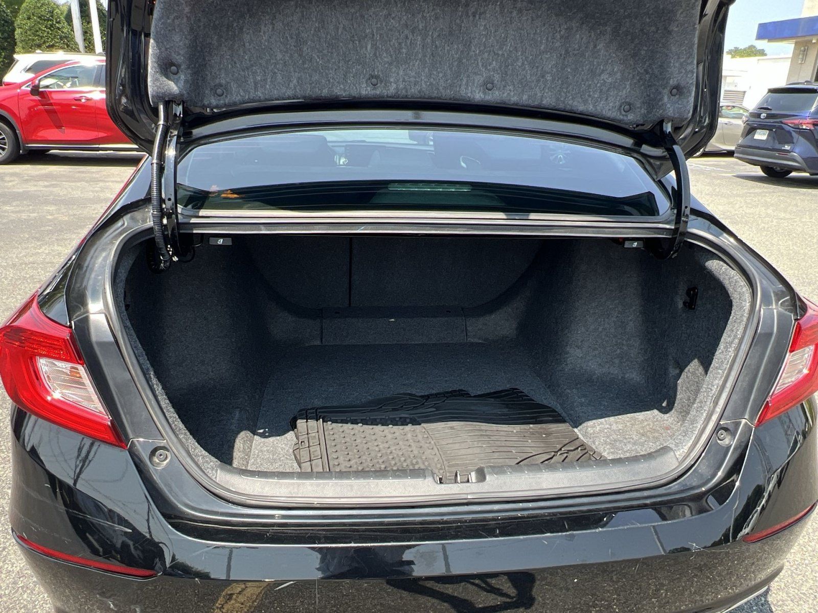 Used 2019 Honda Accord EX image 24