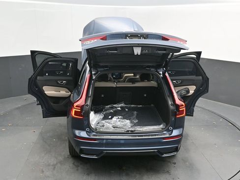 New 2026 Volvo XC60 B5 Plus AWD/4WD image 40