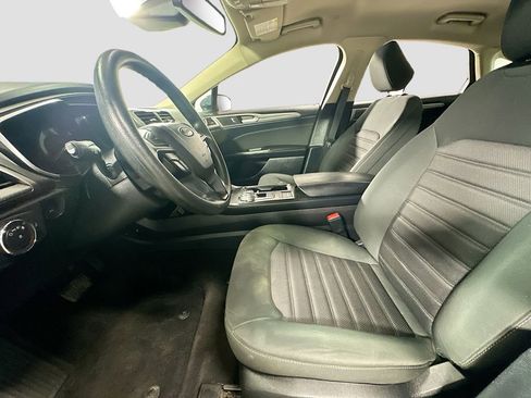 Used 2020 Ford Fusion SE FWD image 21