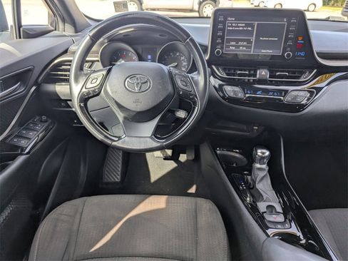 Certified 2019 Toyota C-HR XLE image 7