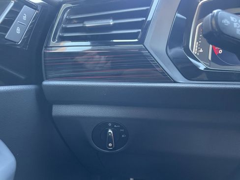 Used 2024 Volkswagen Jetta GLI 40th Anniversary Edition image 38