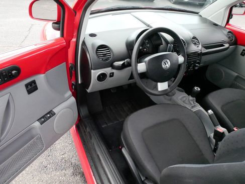 Used 1999 Volkswagen Beetle GLS FWD image 9