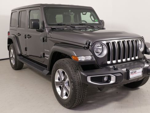 Used 2021 Jeep Wrangler Unlimited Sahara image 6