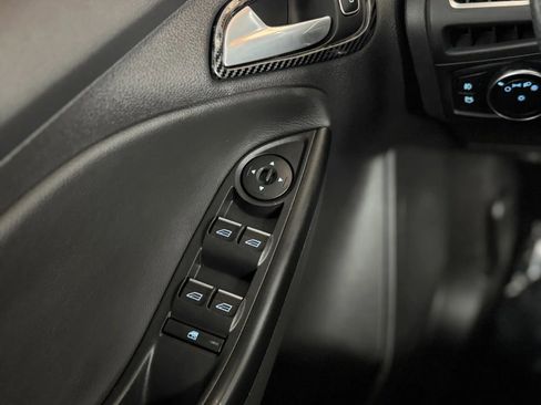 Used 2016 Ford Focus RS image 24