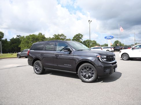 New 2027 Ford Expedition Platinum RWD image 2