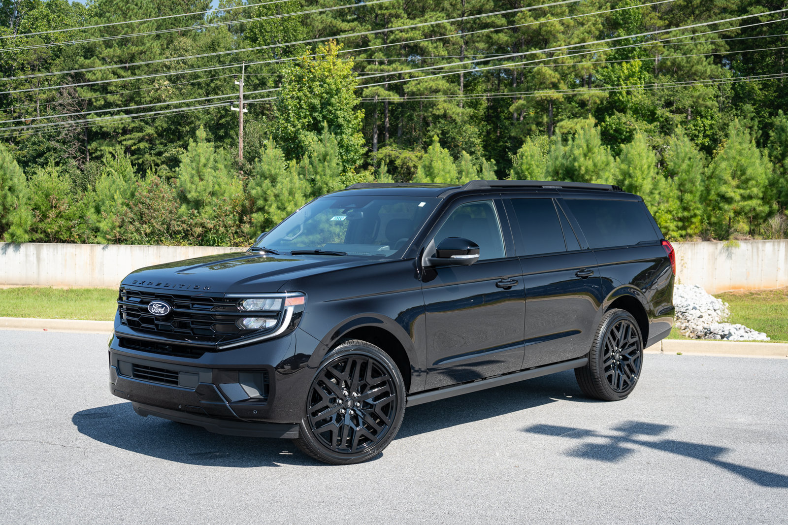 New 2027 Ford Expedition Max Platinum w/ Stealth Performance Package AWD/4WD image 4