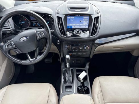 Used 2017 Ford Escape Titanium image 14