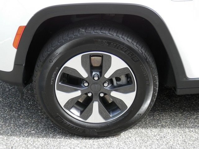 Used 2024 Jeep Grand Cherokee Limited 4xe AWD/4WD image 13