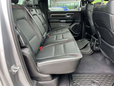 Used 2025 RAM 1500 Laramie AWD/4WD image 8