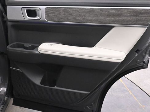 Used 2024 Hyundai Santa Fe Limited image 18