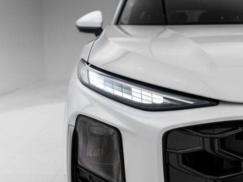 New 2026 Audi Q3 quattro 2.0T AWD/4WD image 38
