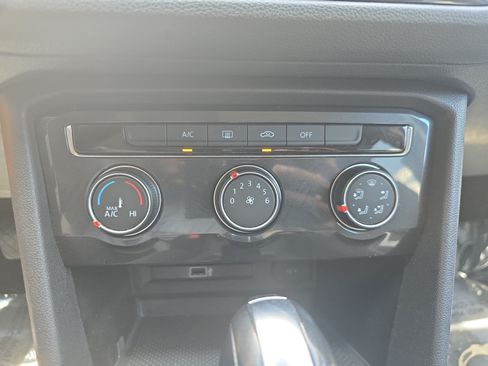 Used 2018 Volkswagen Tiguan S FWD image 22
