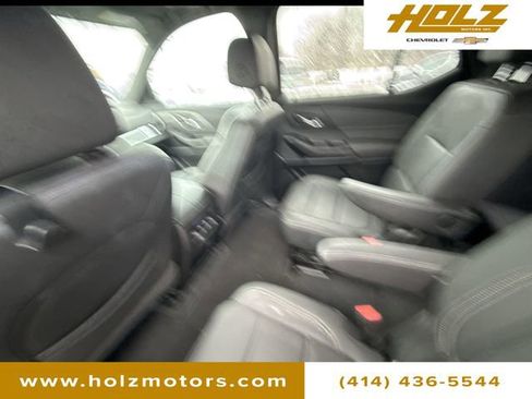 Used 2023 Chevrolet Traverse LT image 36