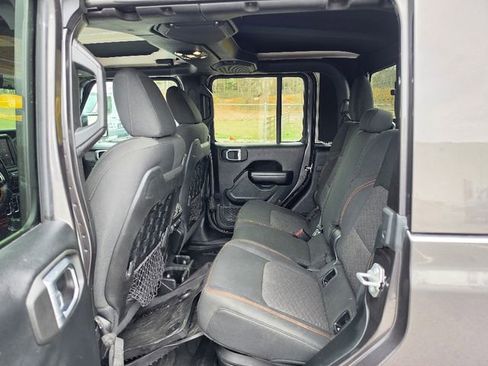 Used 2021 Jeep Gladiator Mojave AWD/4WD image 22