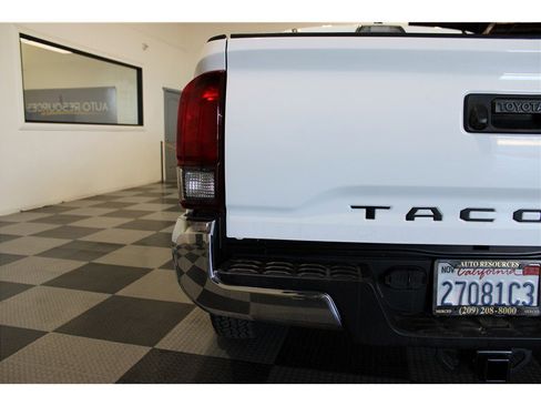 Used 2021 Toyota Tacoma SR5 image 10