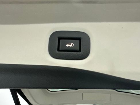 Used 2015 Nissan Rogue SL w/ SL Premium Package FWD image 23