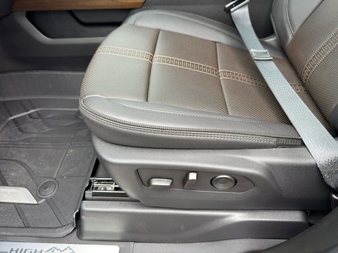 New 2026 Chevrolet Silverado 1500 High Country w/ High Country Premium Package image 37