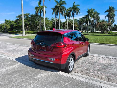 Used 2017 Chevrolet Bolt LT FWD image 19