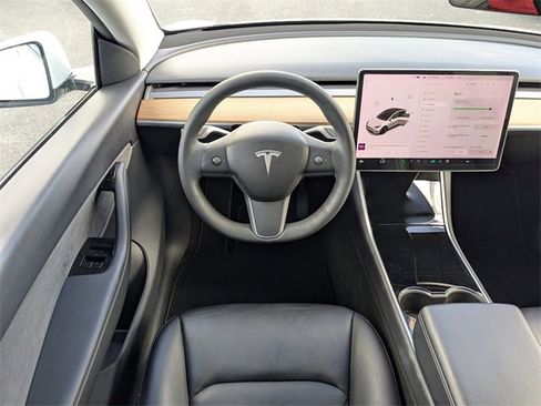 Used 2020 Tesla Model Y Performance image 15