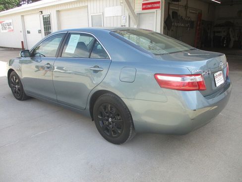 Used 2007 Toyota Camry LE FWD image 13