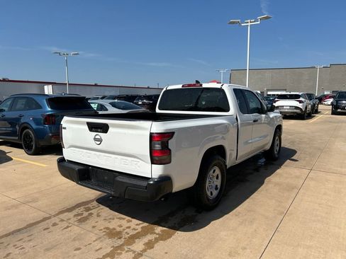 Used 2023 Nissan Frontier S RWD image 3