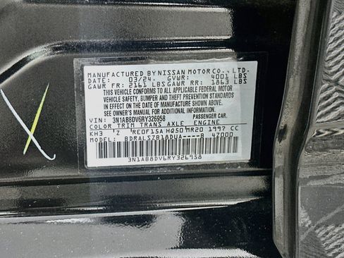 Used 2024 Nissan Sentra SR w/ SR Premium Package FWD image 12