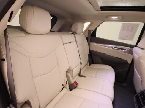 Used 2025 Cadillac XT5 Premium Luxury image 22