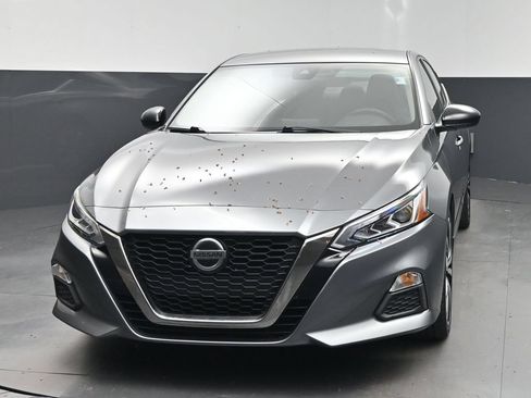 Used 2021 Nissan Altima 2.5 SR FWD image 6