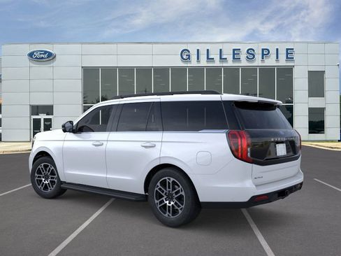 New 2025 Ford Expedition Active image 4