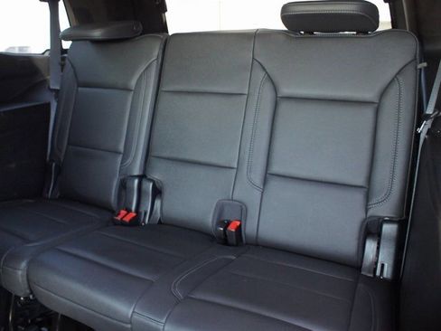 Certified 2021 Chevrolet Tahoe Z71 w/ Luxury Package image 15