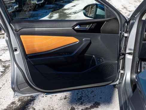 Used 2024 Volkswagen Jetta SEL image 11