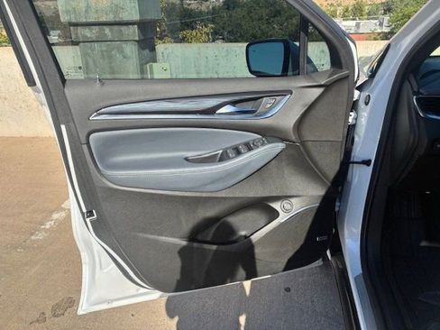 Used 2022 Buick Enclave Essence w/ Experience Buick Package image 10