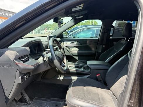 Used 2025 Ford Explorer ST RWD image 13