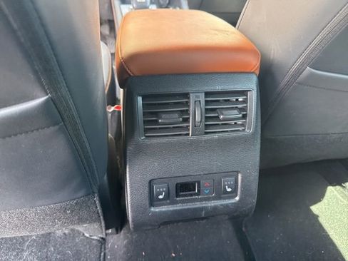Used 2023 Mitsubishi Outlander SEL AWD/4WD image 7