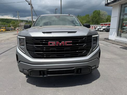 Used 2025 GMC Sierra 1500 Elevation AWD/4WD image 2