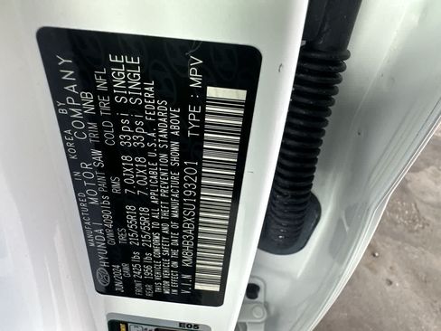 Used 2025 Hyundai Kona SEL FWD image 29