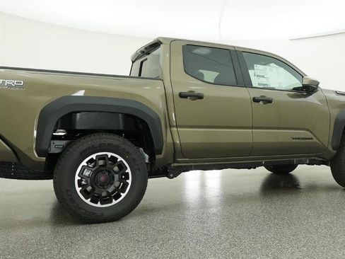 New 2026 Toyota Tacoma TRD Off-Road AWD/4WD image 13