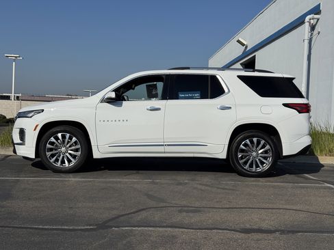 Certified 2023 Chevrolet Traverse Premier w/ LPO, Floor Liner Package image 4