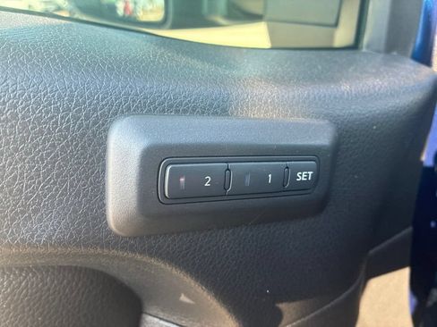 Used 2021 Nissan Titan PRO-4X w/ Pro-4x Convenience Package AWD/4WD image 10