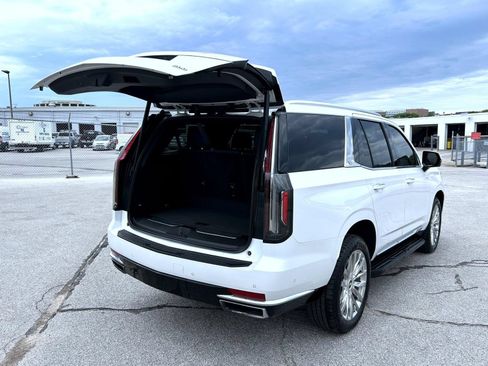 Used 2021 Cadillac Escalade Premium Luxury w/ Performance Package AWD/4WD image 23