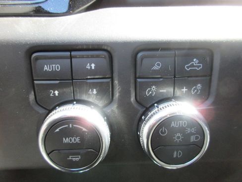 New 2026 GMC Sierra 1500 AT4 w/ AT4 Premium Package AWD/4WD image 20