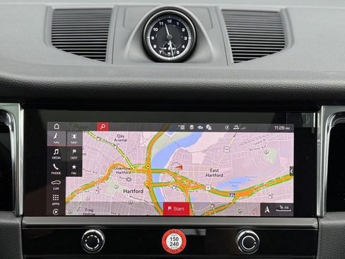 New 2026 Porsche Macan image 25