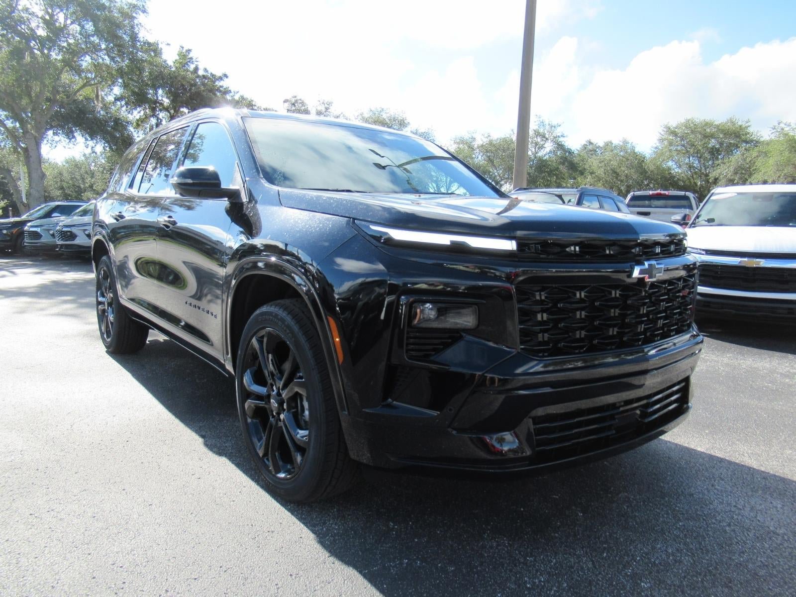New 2027 Chevrolet Traverse RS FWD image 3